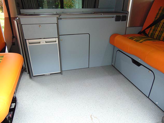 Volkswagen Transporter T5 – Camper Seating/removable table